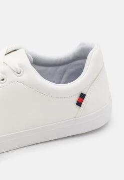 Pier One Unisex - Sneakers Laag - White -Pier One 1e08045fec014ab382da64da74b462a7