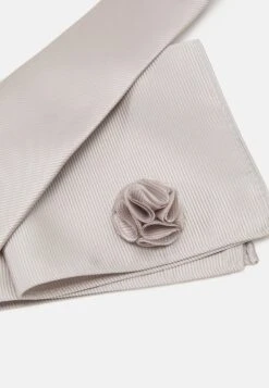 Pier One Set - Overige Accessoires - Silver -Pier One 452e98d41bb04aa69987b4e354cb6b93