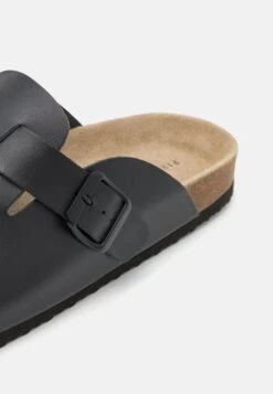 Pier One Leather Unisex - Pantoffels - Black -Pier One 7b28889d1d2247a8abcae3a4a4c34674