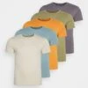 Pier One 5 Pack - T-Shirt Basic - Orange/Dark Blue/Green -Pier One 90b78c53f04f4dc081666ac8ae3ca1ec