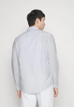 Pier One Overhemd - White/Light Blue -Pier One bbe9bb77261549e4833cde47c28b7767