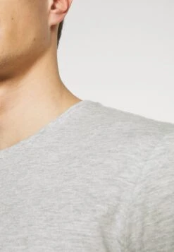 Pier One 3 Pack - T-Shirt Basic - Black/Grey/Bordeaux -Pier One cf2bf76acaa04ce7a9f485db3954ff6b